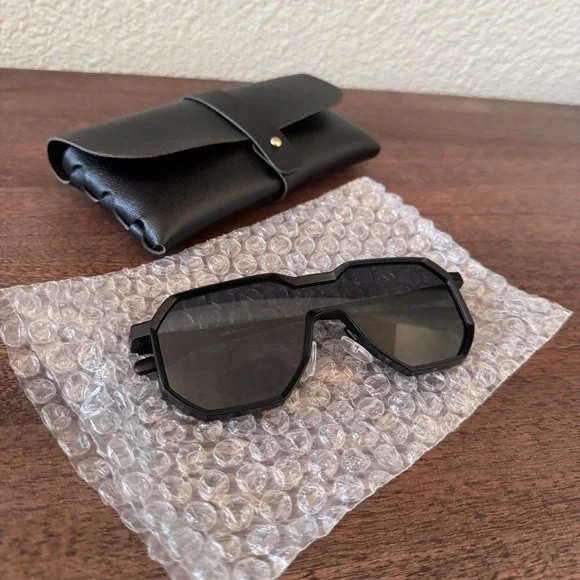NEW! Titanium Alloy Sunglasses in black with Sunglasses Case
